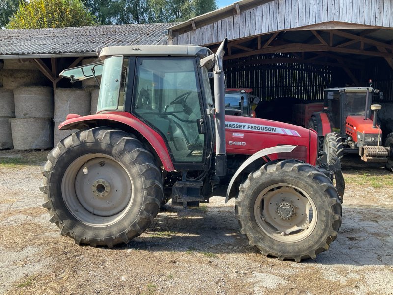 Traktor от тип Massey Ferguson 5460, Gebrauchtmaschine в MORLHON LE HAUT