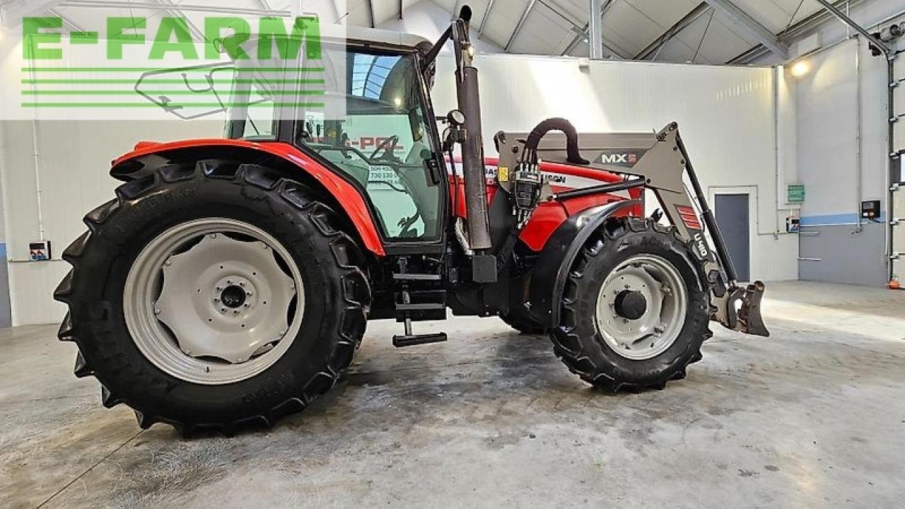 Traktor типа Massey Ferguson 5465 dyna 4, Gebrauchtmaschine в MORDY (Фотография 5)