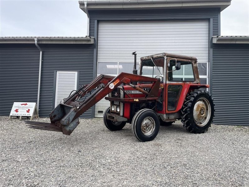 Traktor of the type Massey Ferguson 550 Veto fuldhydraulisk frontlæsser, Gebrauchtmaschine in Grenaa