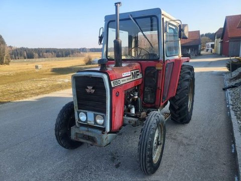 Traktor del tipo Massey Ferguson 550, Gebrauchtmaschine en NATTERNBACH (Imagen 1)