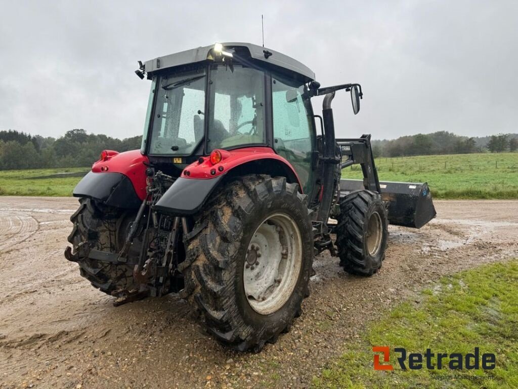 Traktor des Typs Massey Ferguson 5610 Dyna 4, Gebrauchtmaschine in Rødovre (Bild 5)