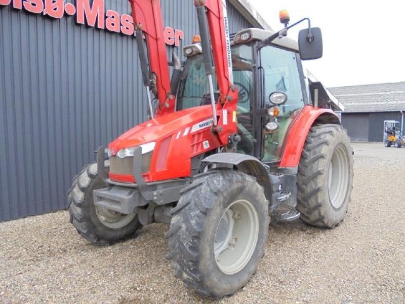 Traktor van het type Massey Ferguson 5610, Gebrauchtmaschine in Ribe (Foto 6)