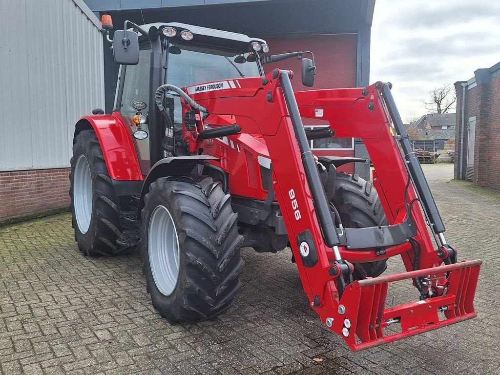 Traktor Türe ait Massey Ferguson 5611 DYNA-4 EFFICIENT, Gebrauchtmaschine içinde MARIENHEEM (resim 9)