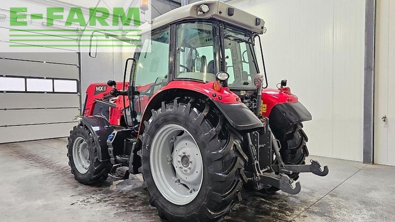 Traktor van het type Massey Ferguson 5611 dyna 4, Gebrauchtmaschine in MORDY (Foto 8)