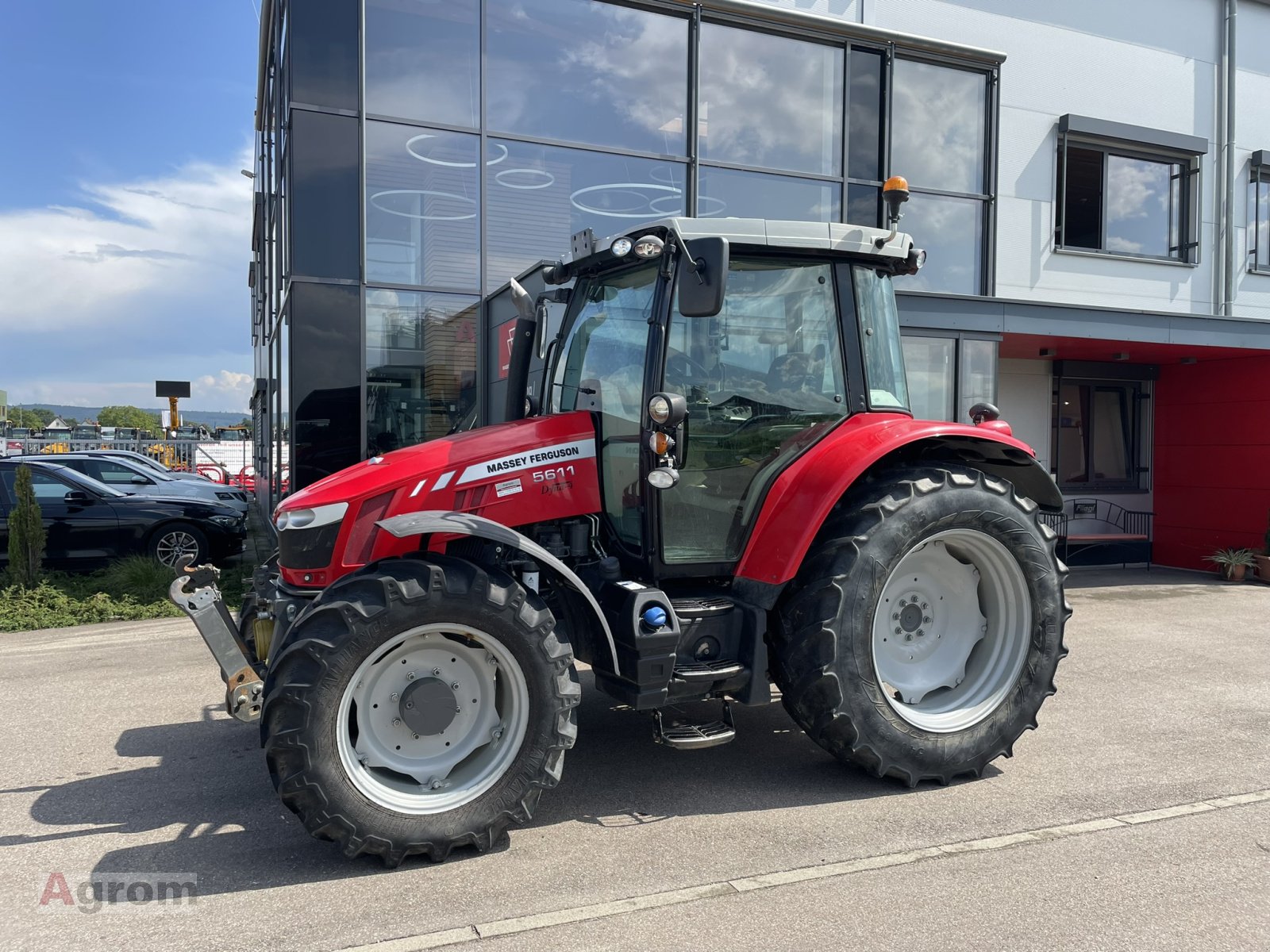 Traktor του τύπου Massey Ferguson 5611 Essential Dyna4, Gebrauchtmaschine σε Meißenheim-Kürzell (Φωτογραφία 2)