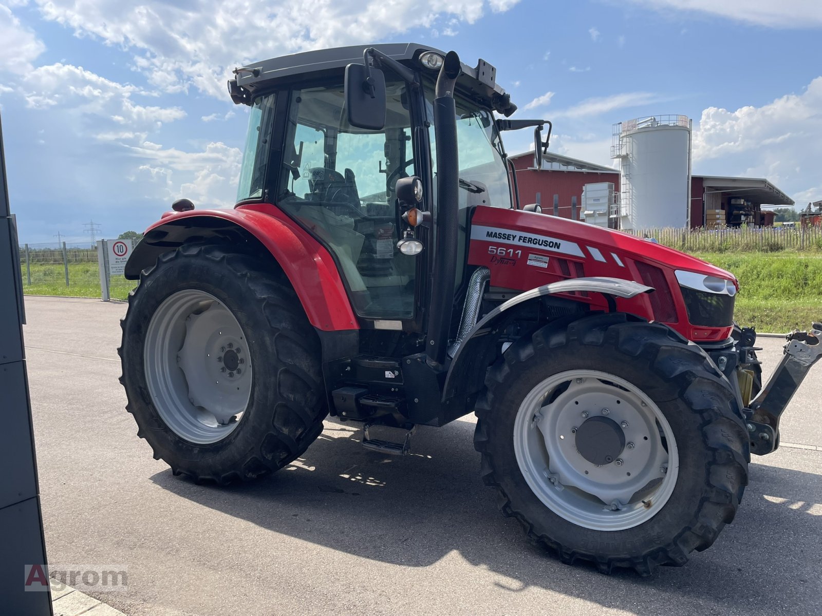 Traktor του τύπου Massey Ferguson 5611 Essential Dyna4, Gebrauchtmaschine σε Meißenheim-Kürzell (Φωτογραφία 9)