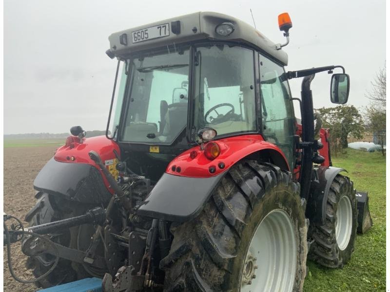 Traktor del tipo Massey Ferguson 5611, Gebrauchtmaschine In ROYE (Immagine 8)