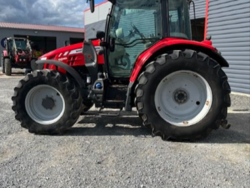 Traktor del tipo Massey Ferguson 5612, Gebrauchtmaschine In JOZE (Immagine 1)