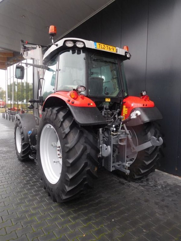 Traktor of the type Massey Ferguson 5612, Gebrauchtmaschine in STAPHORST (Picture 9)