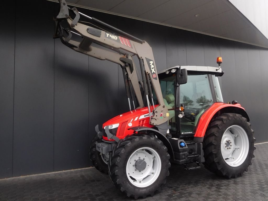 Traktor Türe ait Massey Ferguson 5612, Gebrauchtmaschine içinde STAPHORST (resim 1)