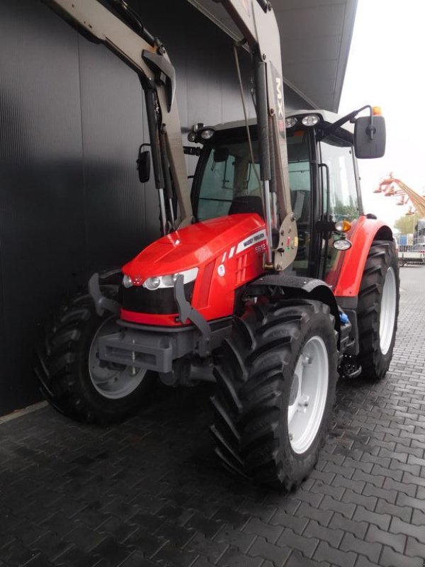 Traktor typu Massey Ferguson 5612, Gebrauchtmaschine w STAPHORST (Zdjęcie 5)