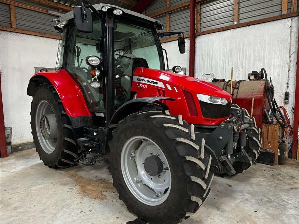 Traktor от тип Massey Ferguson 5613, Gebrauchtmaschine в Mariager (Снимка 1)