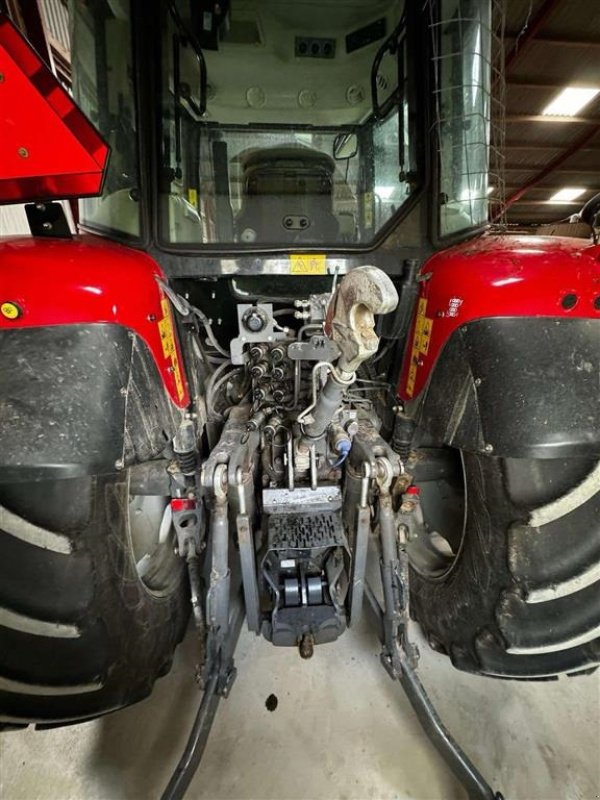 Traktor des Typs Massey Ferguson 5613, Gebrauchtmaschine in Mariager (Bild 4)