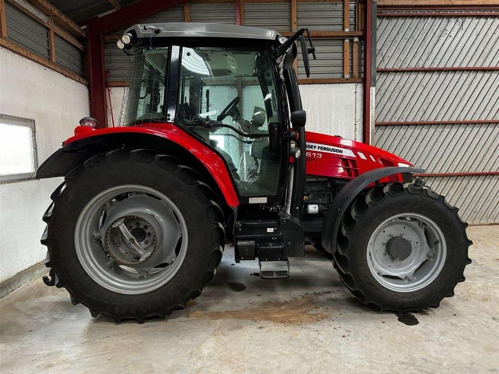 Traktor van het type Massey Ferguson 5613, Gebrauchtmaschine in Mariager (Foto 3)