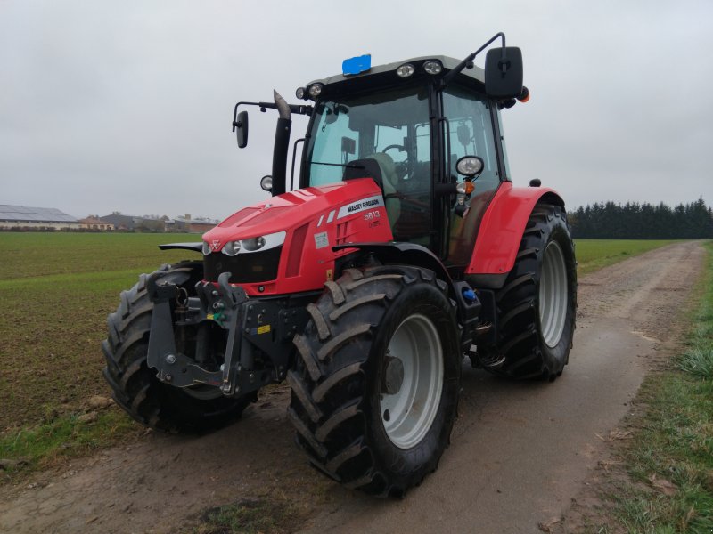 Traktor of the type Massey Ferguson 5613, Gebrauchtmaschine in Niederwinkling