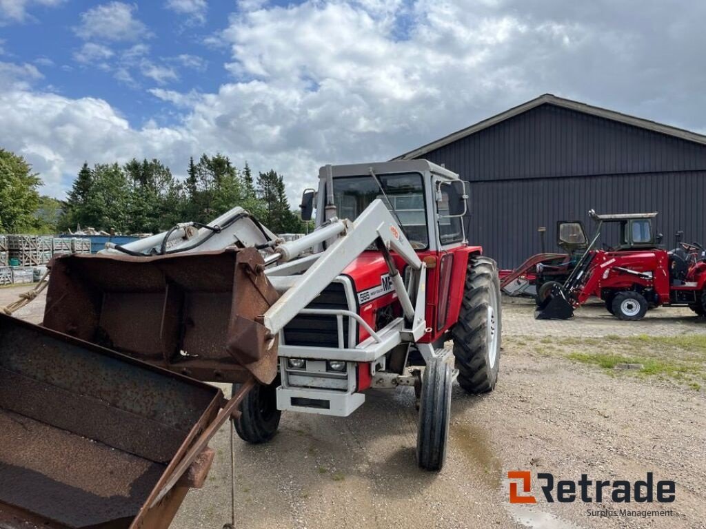 Traktor des Typs Massey Ferguson 565 Multi power, Gebrauchtmaschine in Rødovre (Bild 2)