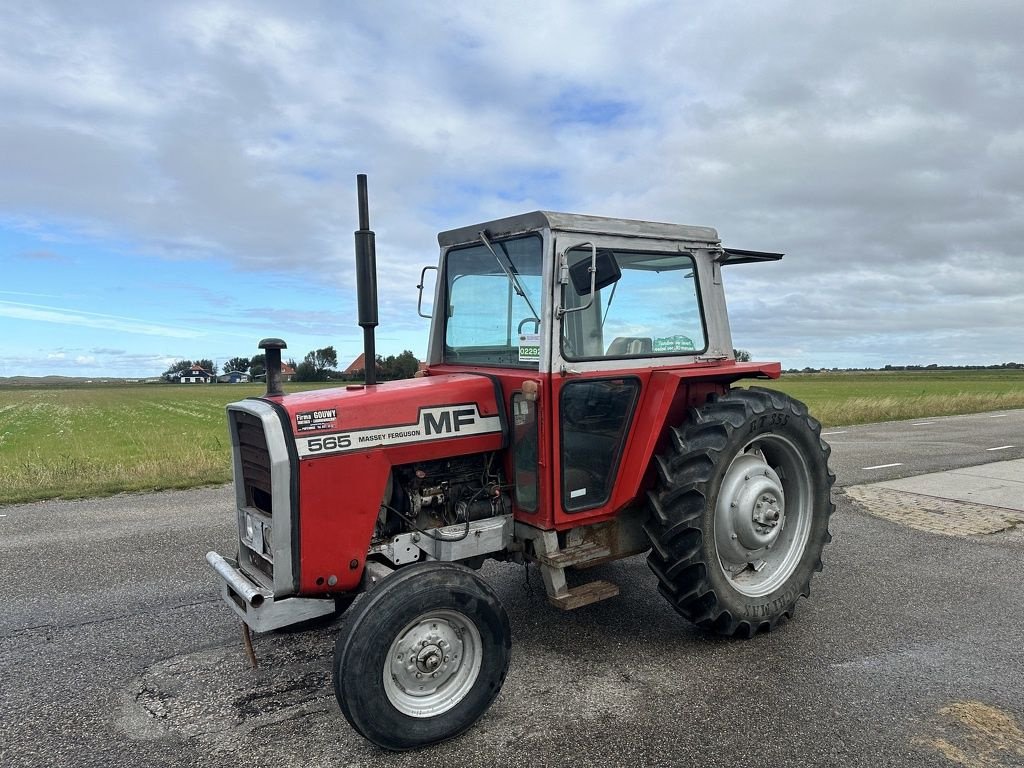 Traktor van het type Massey Ferguson 565, Gebrauchtmaschine in Callantsoog (Foto 1)