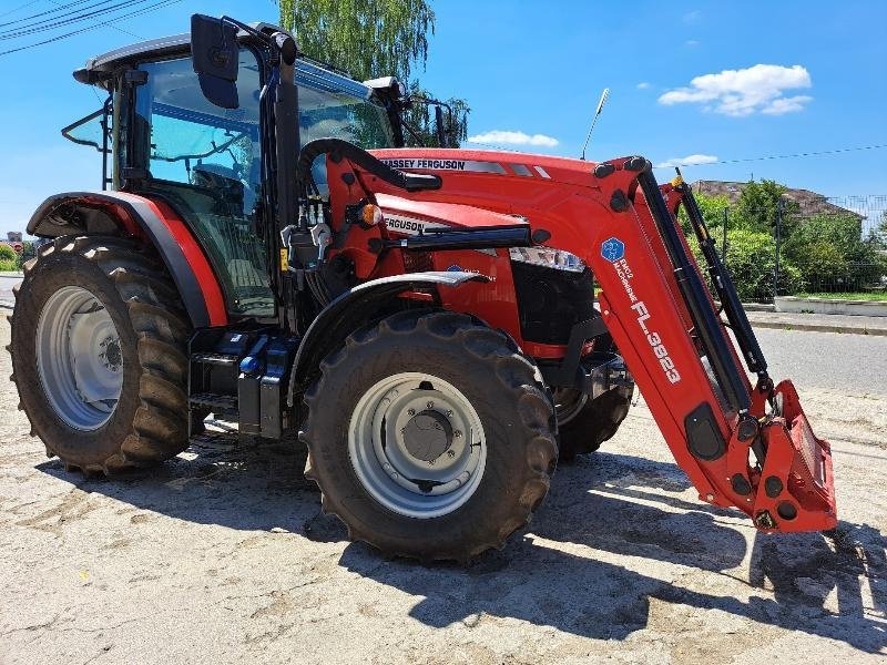 Traktor typu Massey Ferguson 5709 M, Gebrauchtmaschine w VERDUN (Zdjęcie 2)