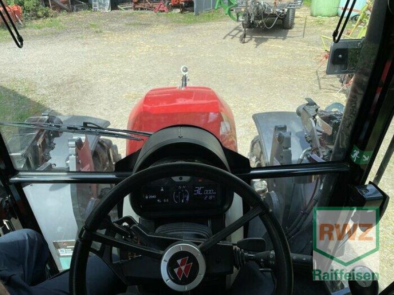 Traktor van het type Massey Ferguson 5710 M, Gebrauchtmaschine in Lebach (Foto 7)