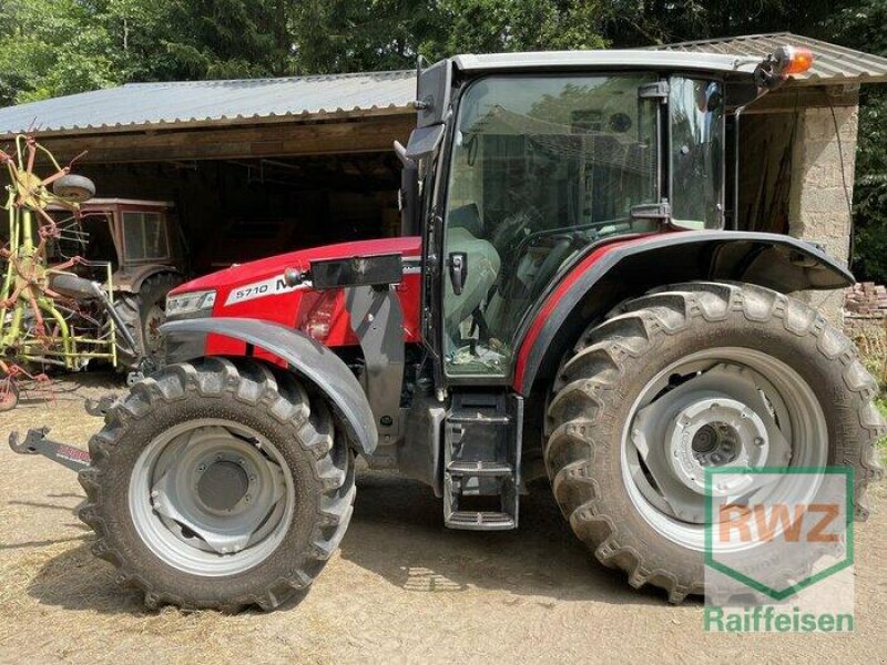 Traktor des Typs Massey Ferguson 5710 M, Gebrauchtmaschine in Lebach (Bild 8)