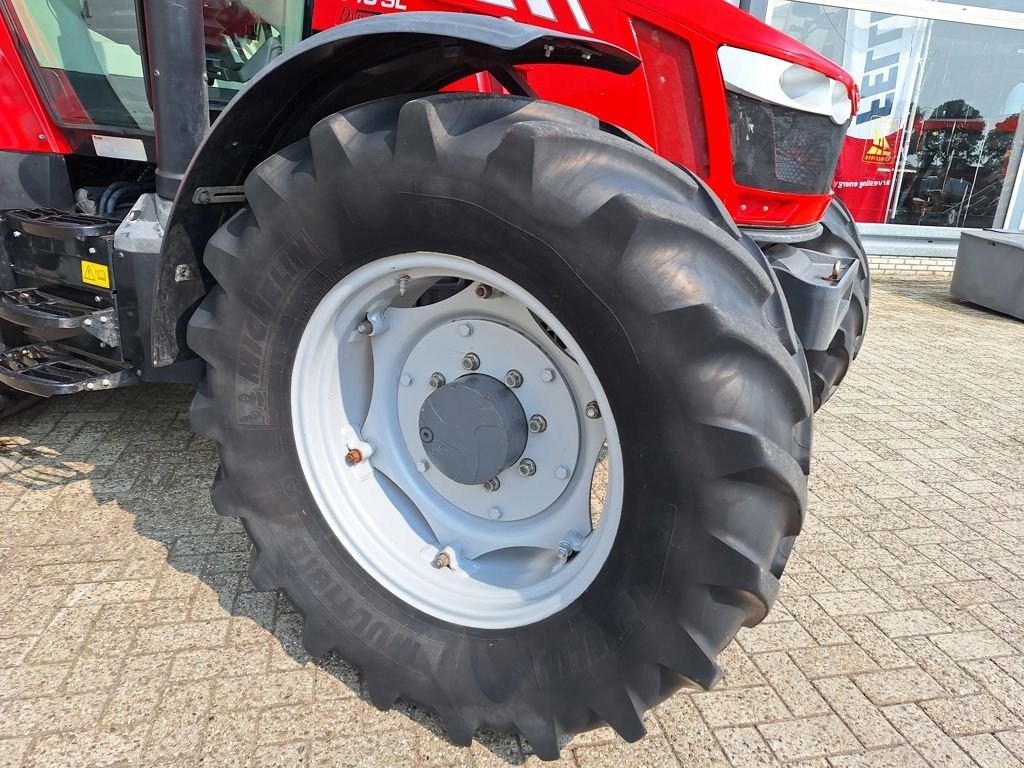 Traktor от тип Massey Ferguson 5710-SL DYNA-4, Gebrauchtmaschine в MARIENHEEM (Снимка 4)