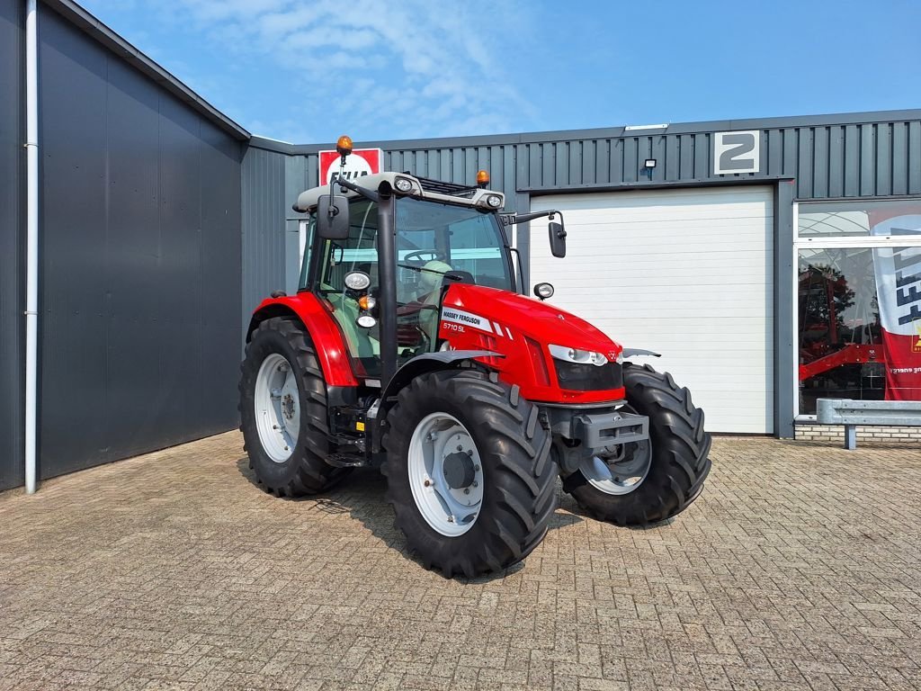 Traktor des Typs Massey Ferguson 5710-SL DYNA-4, Gebrauchtmaschine in MARIENHEEM (Bild 1)