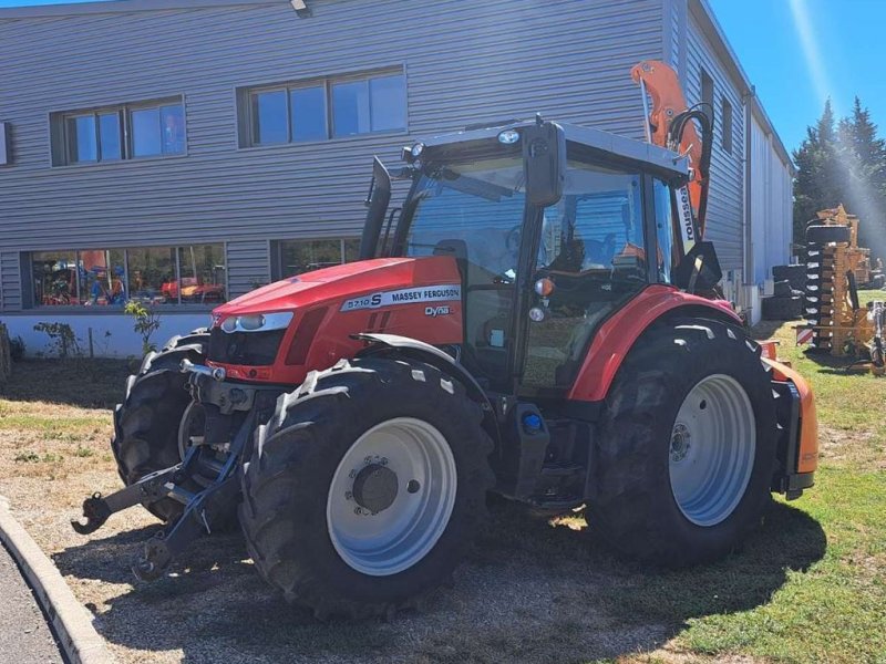 Traktor van het type Massey Ferguson 5710S, Gebrauchtmaschine in NOVES