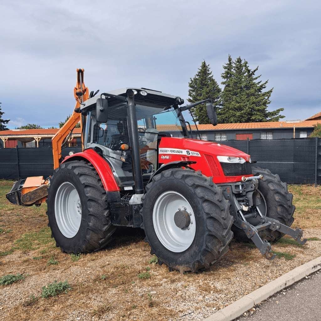 Traktor van het type Massey Ferguson 5710S, Gebrauchtmaschine in NOVES (Foto 2)