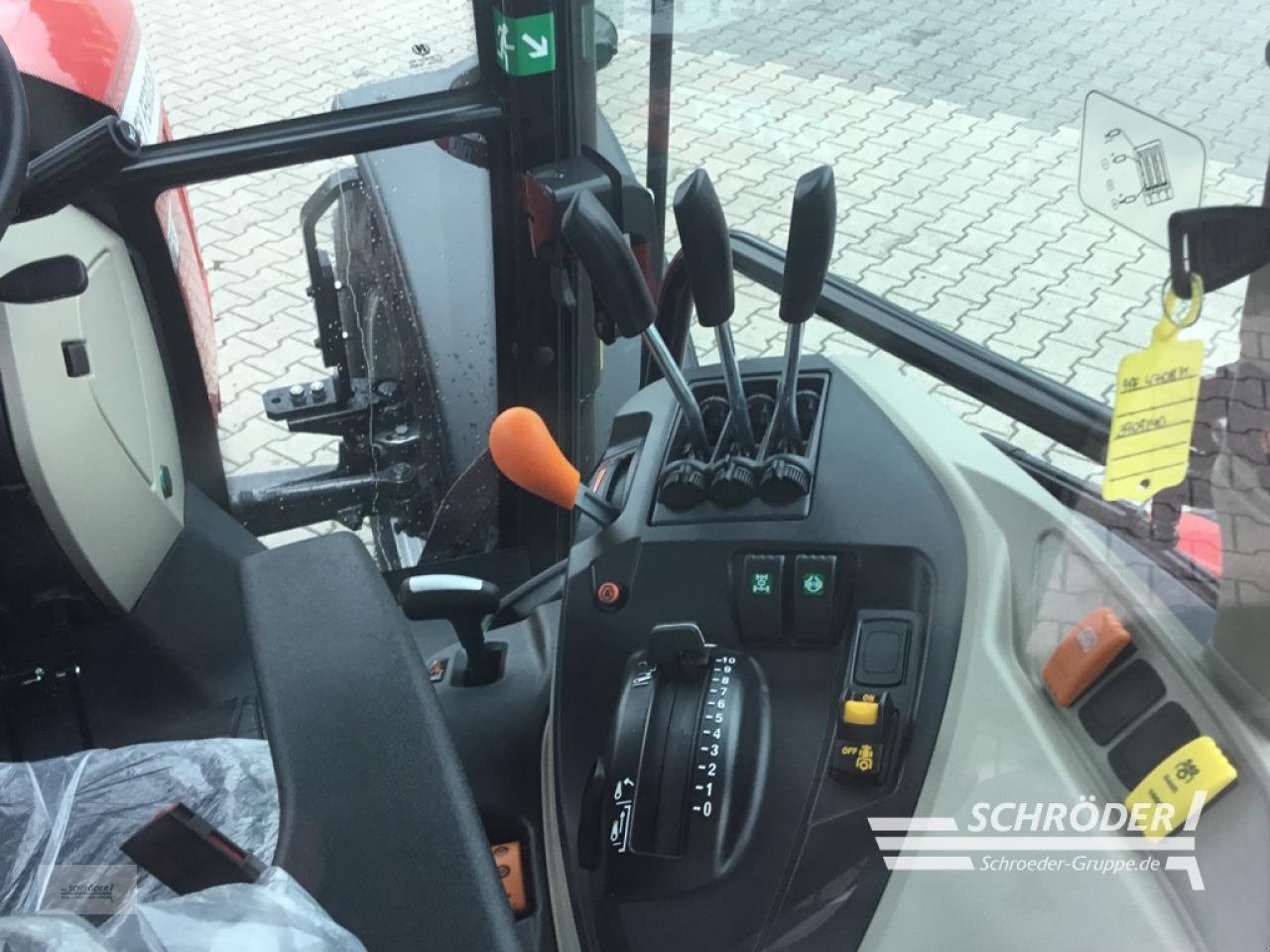 Traktor a típus Massey Ferguson 5711 CAB DYNA-4 ESSENTIAL, Neumaschine ekkor: Lastrup (Kép 5)