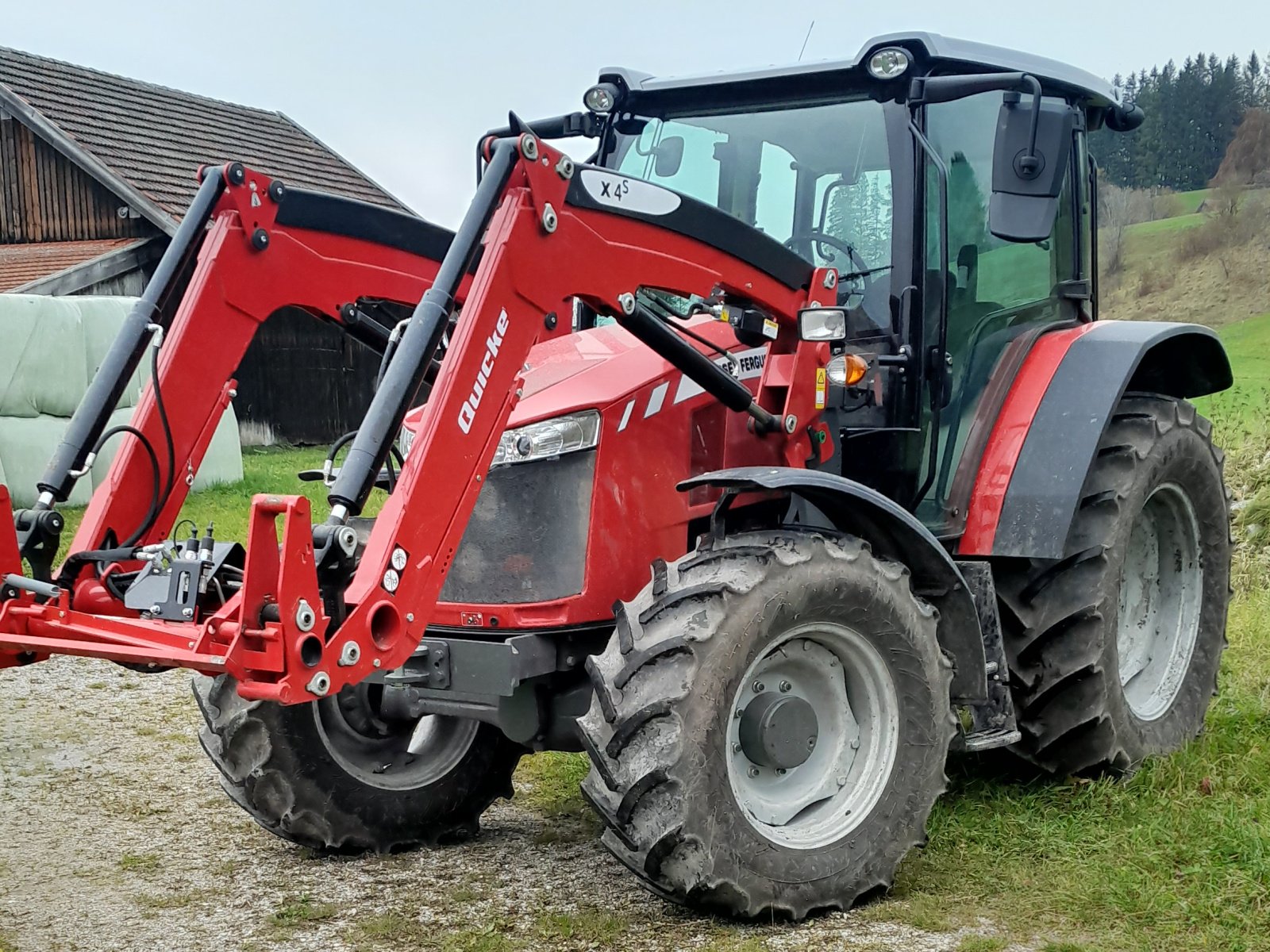 Traktor tip Massey Ferguson 5711 Global 4 WD Dyna 4, Gebrauchtmaschine in Unterammergau (Poză 1)