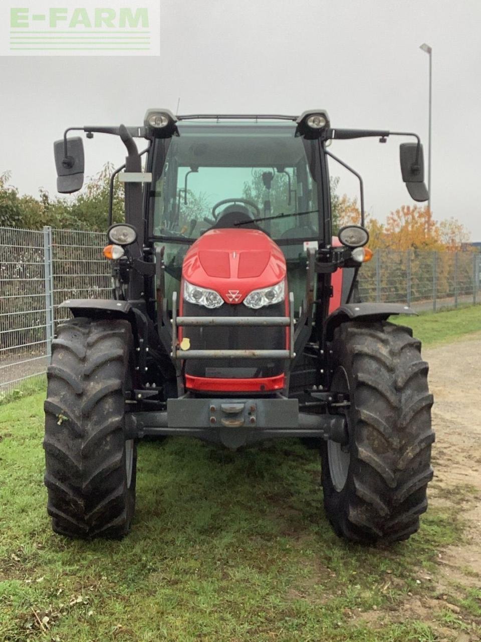 Traktor des Typs Massey Ferguson 5711 Global - HOT DEAL, Gebrauchtmaschine in Hamburg (Bild 2)