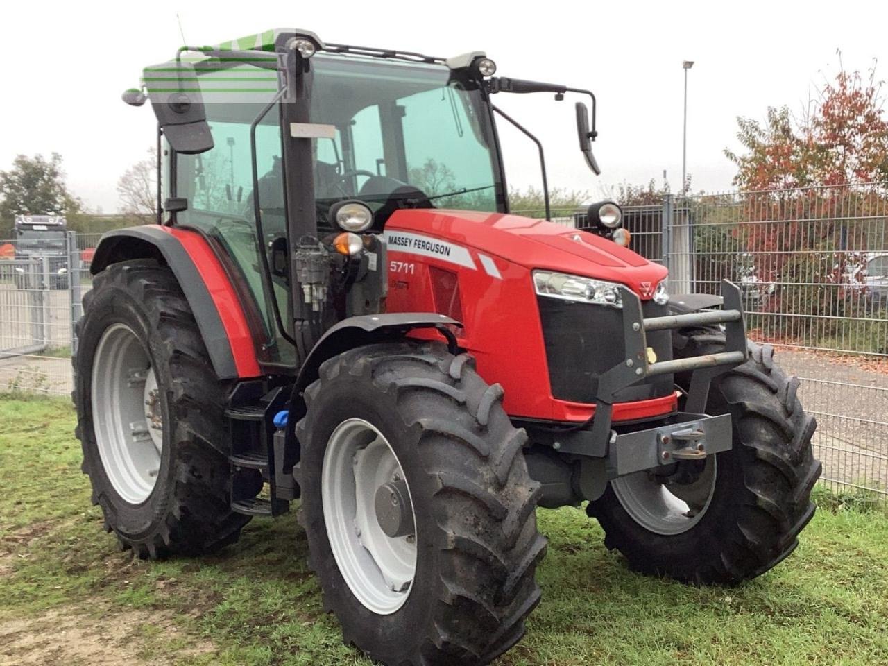 Traktor des Typs Massey Ferguson 5711 Global - HOT DEAL, Gebrauchtmaschine in Hamburg (Bild 3)