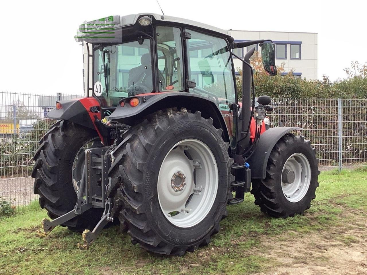 Traktor des Typs Massey Ferguson 5711 Global - HOT DEAL, Gebrauchtmaschine in Hamburg (Bild 7)