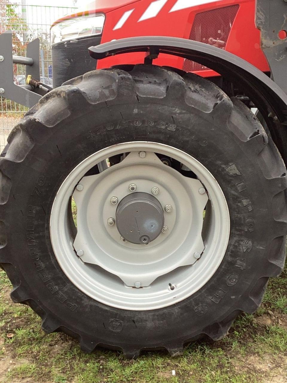 Traktor typu Massey Ferguson 5711 Global, Gebrauchtmaschine v Hamburg (Obrázok 9)