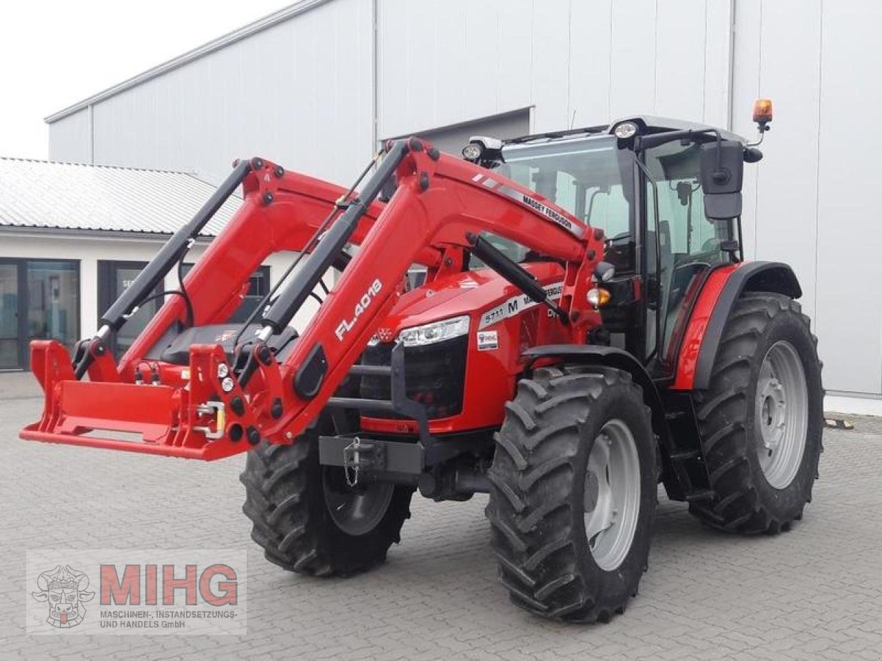 Traktor του τύπου Massey Ferguson 5711 M DYNA 4 - FRONTLADER, Neumaschine σε Dummerstorf OT Petschow (Φωτογραφία 1)