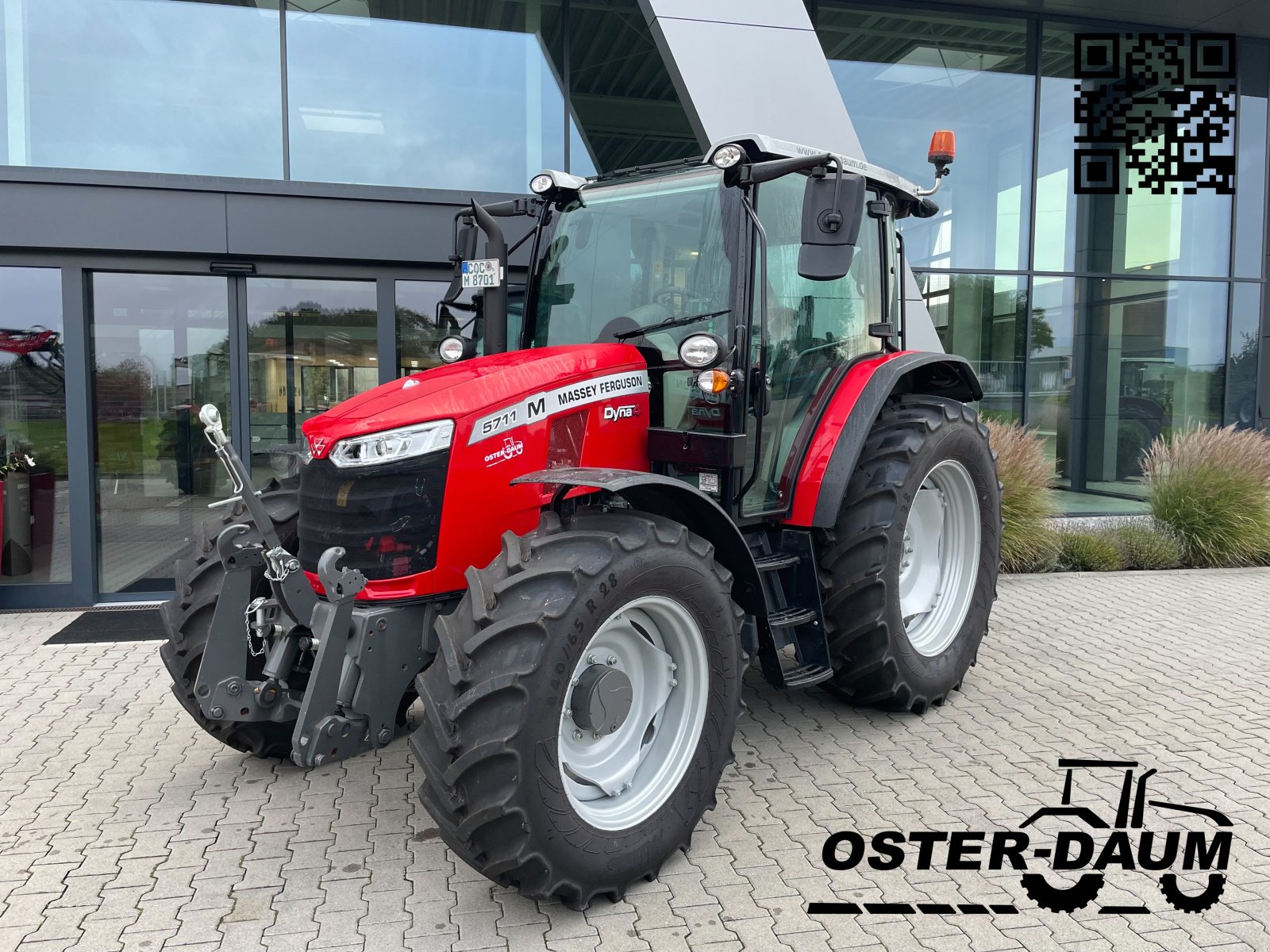 Traktor del tipo Massey Ferguson 5711 M Dyna 4, Neumaschine en Kaisersesch (Imagen 1)