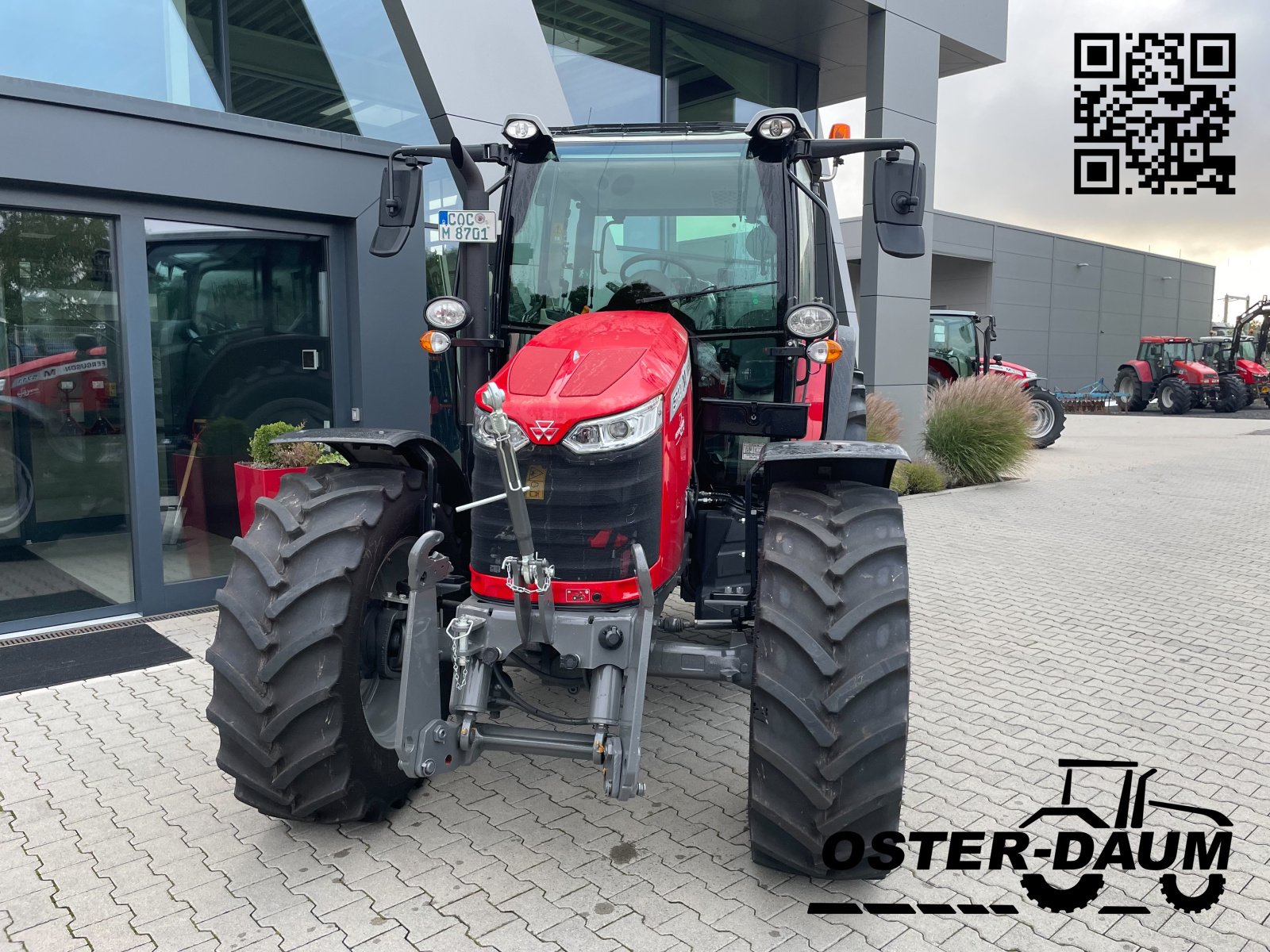 Traktor от тип Massey Ferguson 5711 M Dyna 4, Neumaschine в Kaisersesch (Снимка 2)