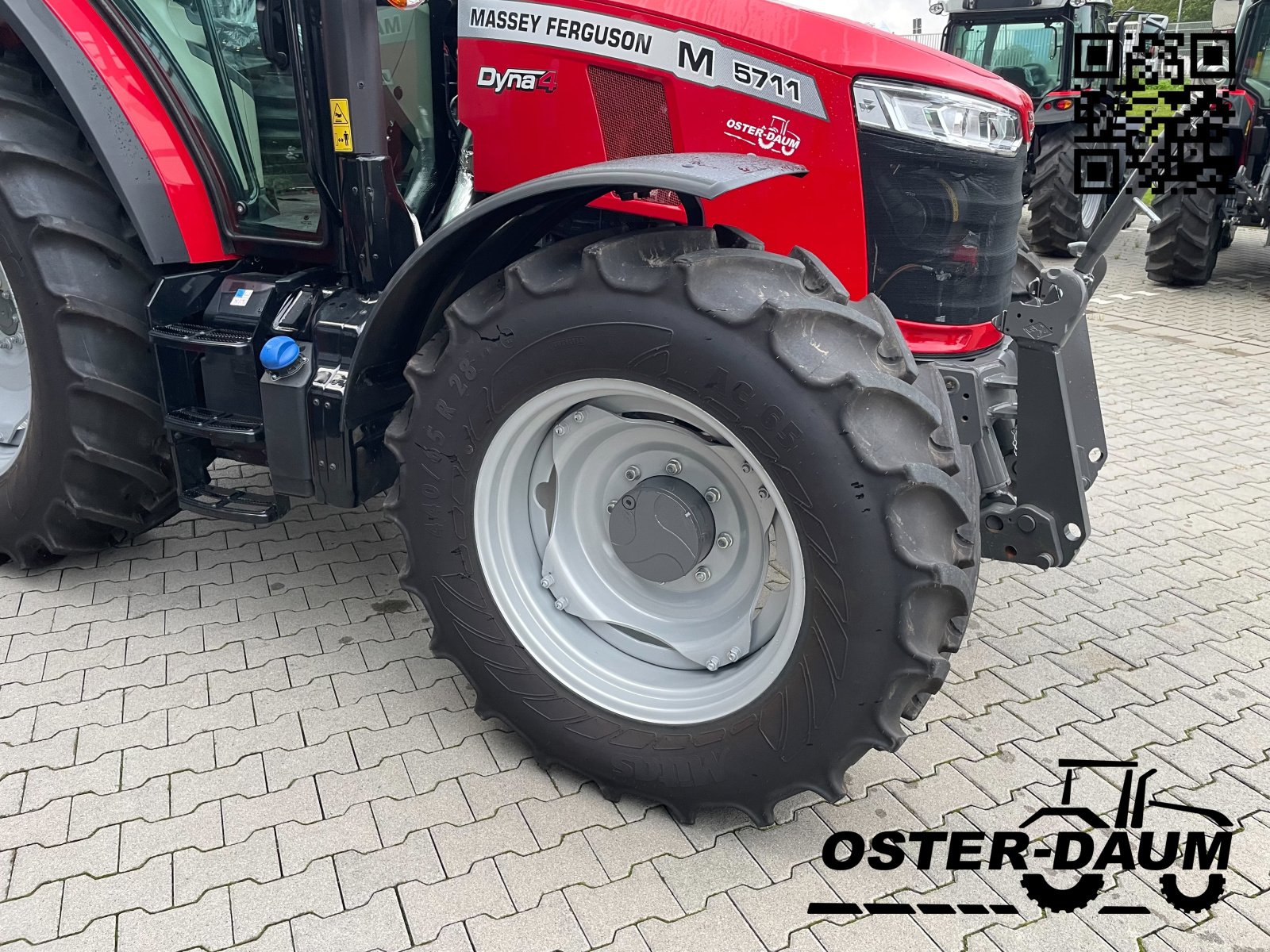 Traktor Türe ait Massey Ferguson 5711 M Dyna 4, Neumaschine içinde Kaisersesch (resim 4)