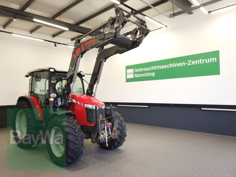 Traktor of the type Massey Ferguson 5711 M, Gebrauchtmaschine in Manching (Picture 1)