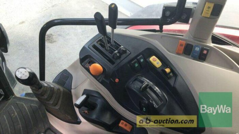 Traktor от тип Massey Ferguson 5711 MR ESSENTIAL D4, Gebrauchtmaschine в Mindelheim (Снимка 10)