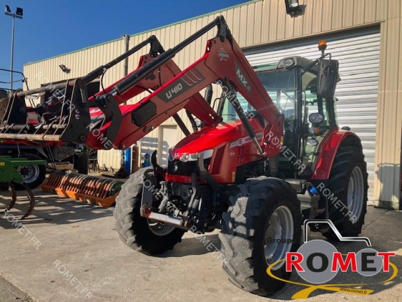 Traktor of the type Massey Ferguson 5711 S D6 EF DX, Gebrauchtmaschine in Gennes sur glaize (Picture 1)