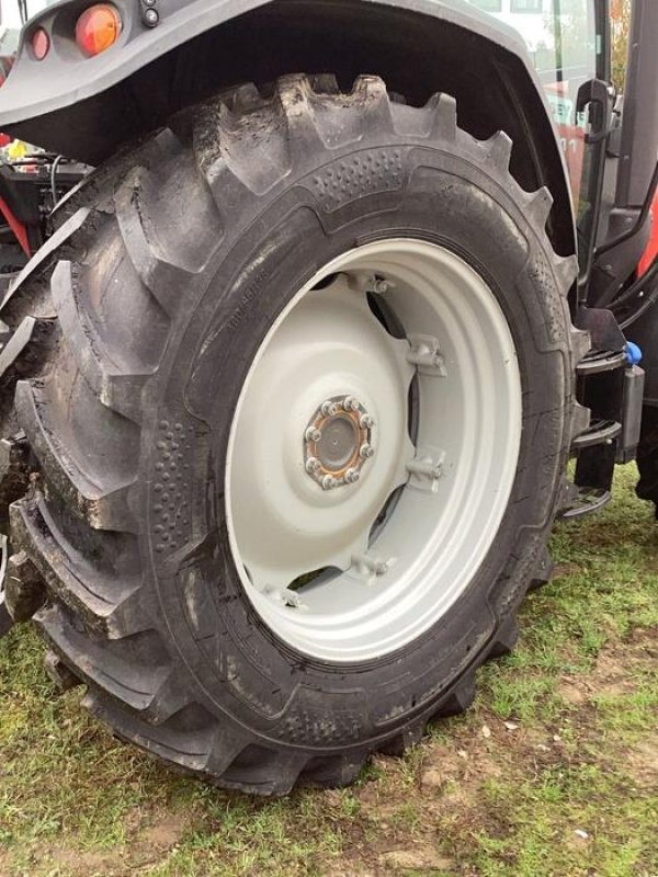 Traktor van het type Massey Ferguson 5711, Gebrauchtmaschine in Münster (Foto 12)