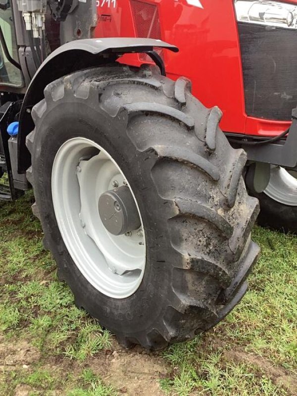 Traktor van het type Massey Ferguson 5711, Gebrauchtmaschine in Münster (Foto 7)