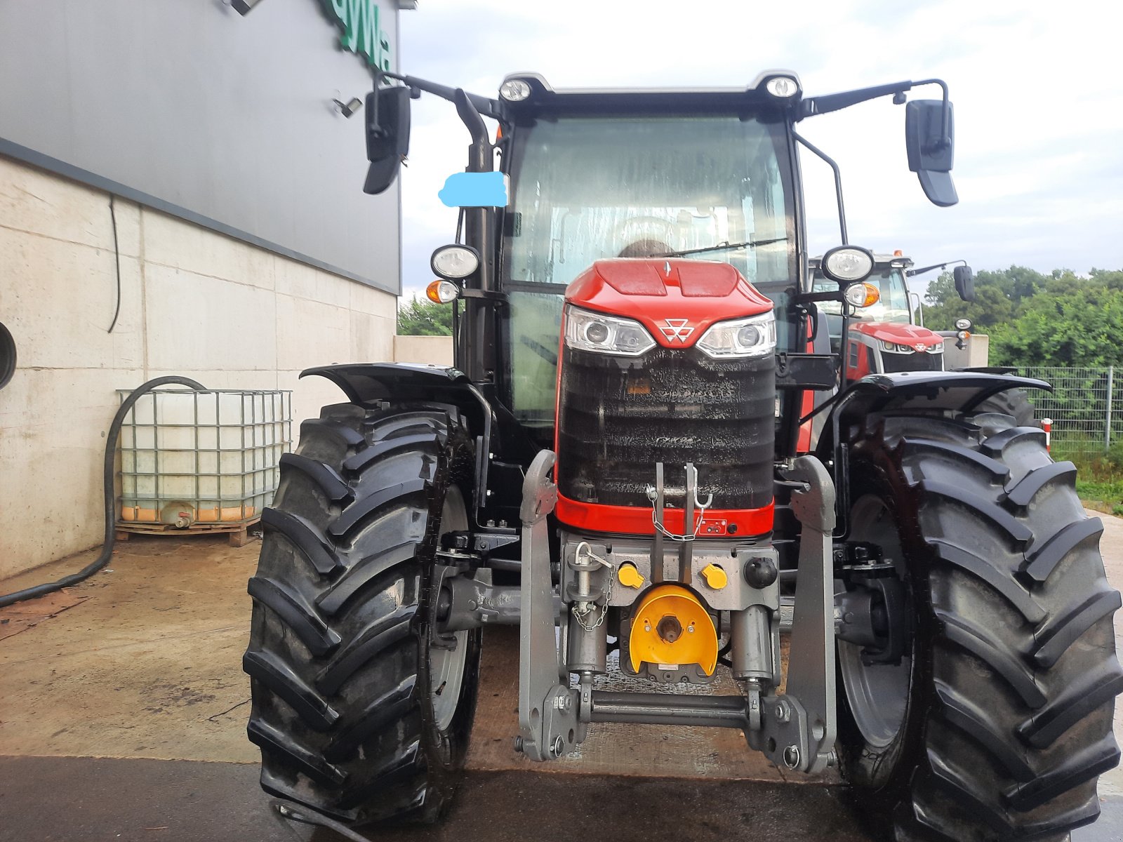 Traktor tipa Massey Ferguson 5711, Gebrauchtmaschine u Rossbach (Slika 1)