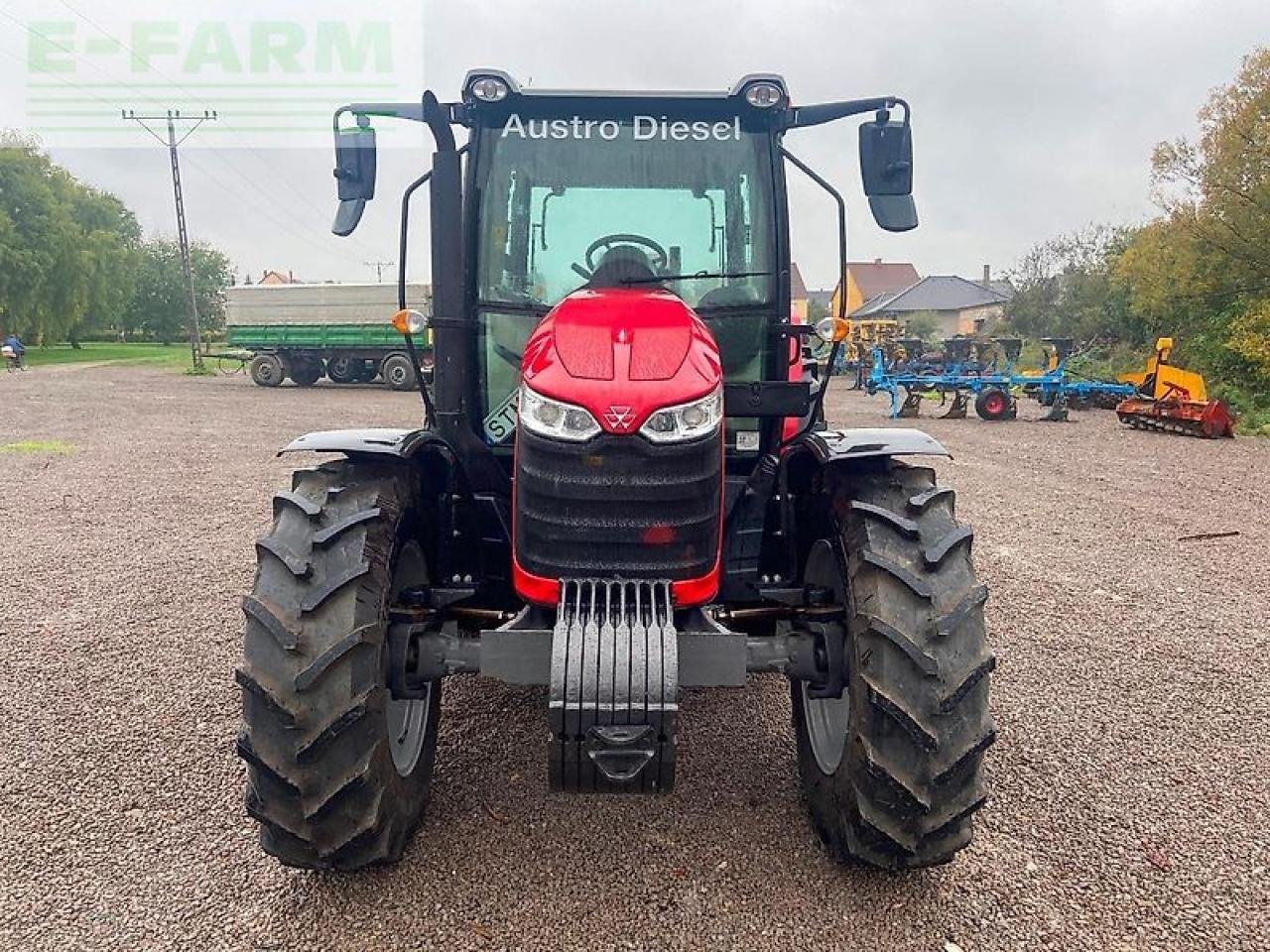 Traktor Türe ait Massey Ferguson 5711m, Gebrauchtmaschine içinde SZEGED (resim 2)