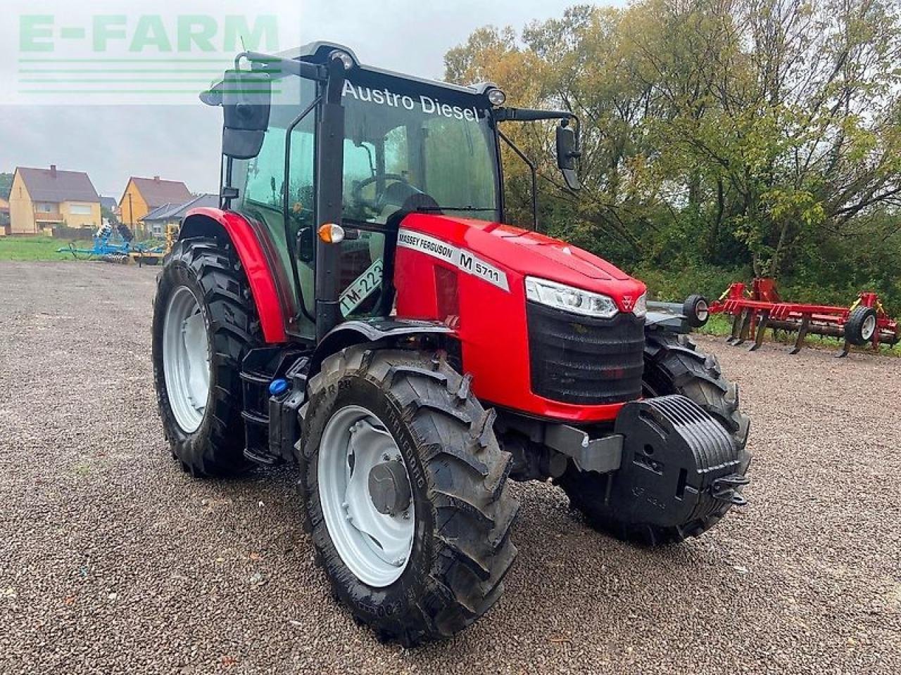 Traktor Türe ait Massey Ferguson 5711m, Gebrauchtmaschine içinde SZEGED (resim 3)