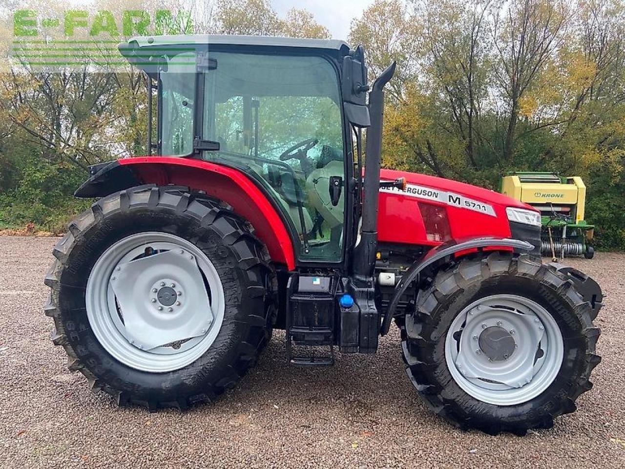 Traktor Türe ait Massey Ferguson 5711m, Gebrauchtmaschine içinde SZEGED (resim 4)