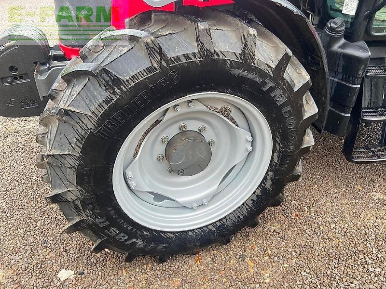 Traktor Türe ait Massey Ferguson 5711m, Gebrauchtmaschine içinde SZEGED (resim 10)