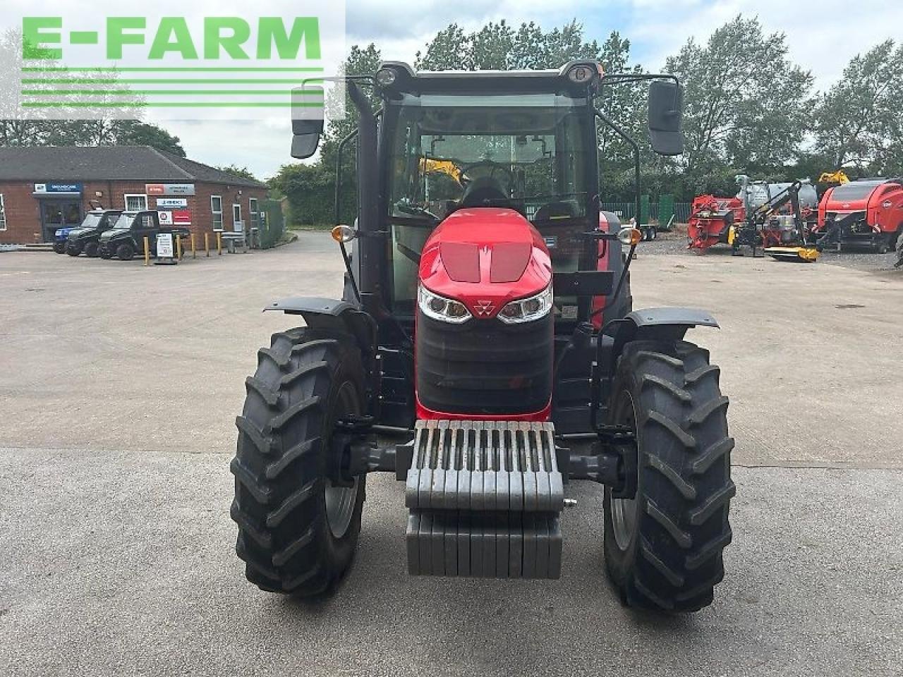 Traktor typu Massey Ferguson 5712m, Gebrauchtmaschine w SHREWSBURRY (Zdjęcie 2)