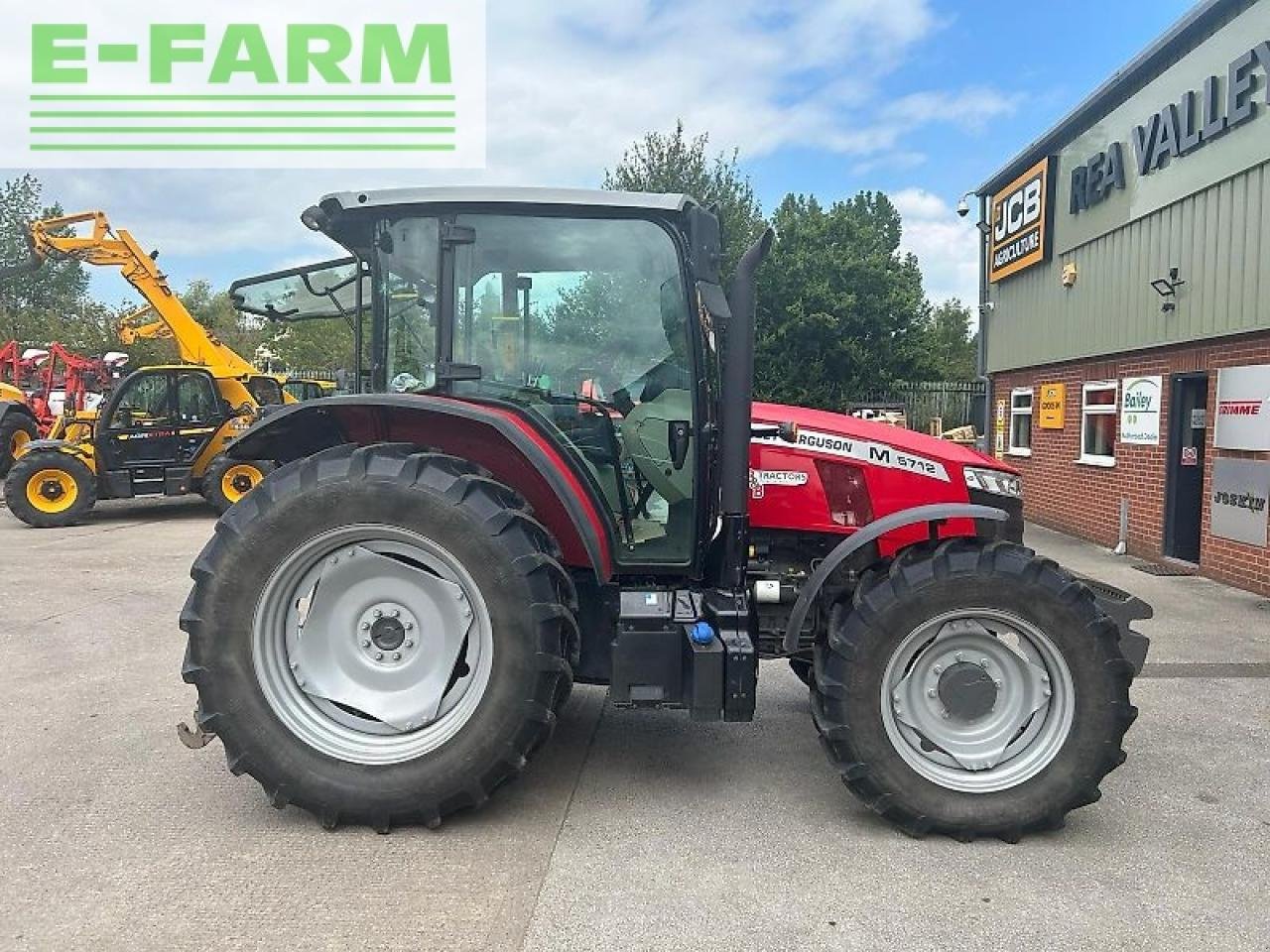 Traktor Türe ait Massey Ferguson 5712m, Gebrauchtmaschine içinde SHREWSBURRY (resim 4)